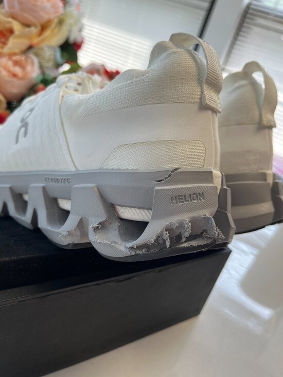 On Cloudswift 3 White Grey Men’s Running Shoes 11M Flawed main image 7